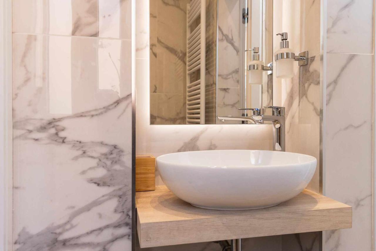 Camonia Luxury Free Parking 2Km Da Bologna Apartman Kültér fotó